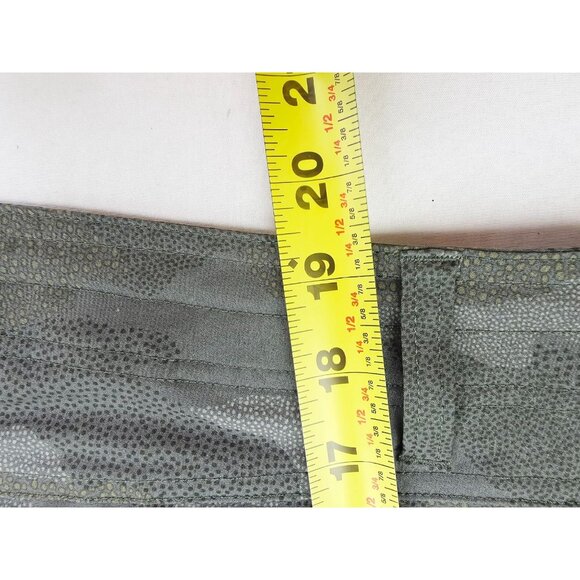 Kuhl Size 14 Womens Green Camo Belt Loop Logo 6 Pocket Zip Draw String Shorts - Picture 9 of 12